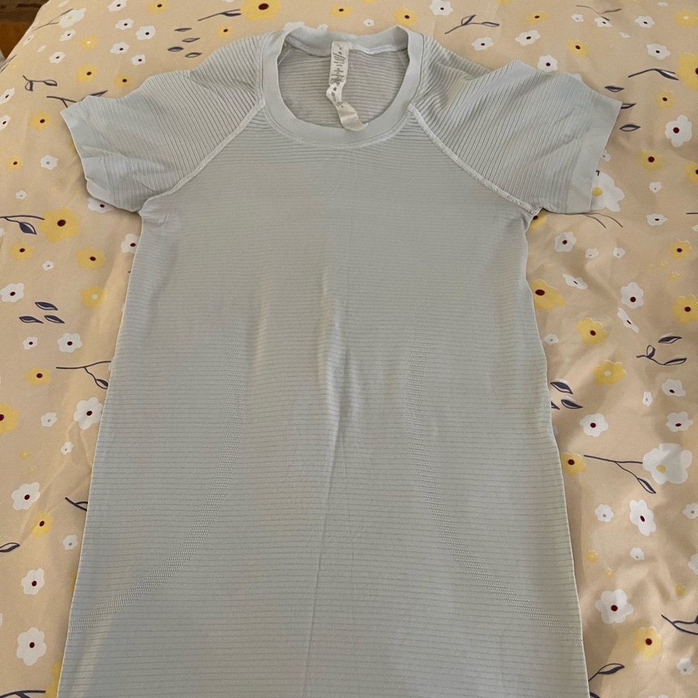 Lululemon swiftly tech shirt